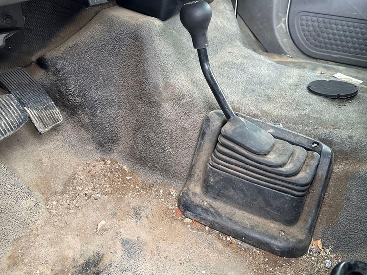 2734---(2006)-e-550-xl-superduty-bucket-truck-(vin#-1fdaf57p86eb82654)-image-8