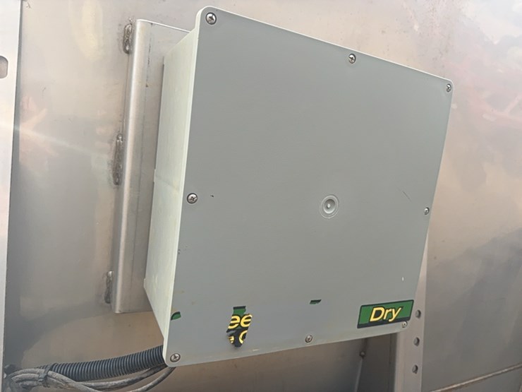 newton-crouch-spreader-cart-image-13