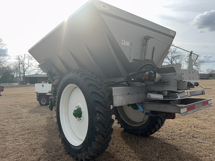 newton-crouch-spreader-cart-image-18