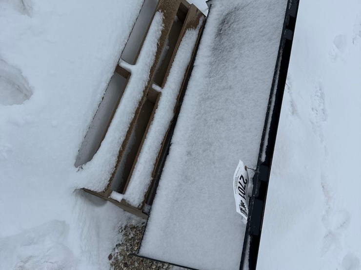 2701---skid-steer-trailer-receiver-attachment-image-2