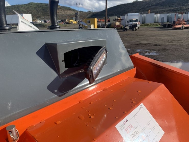 unused-hurricane-stand-on-compact-track-loader,-image-9