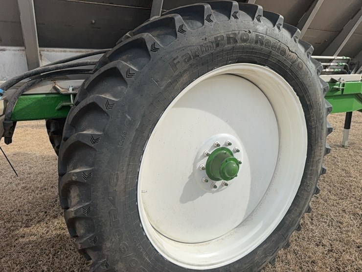 newton-crouch-spreader-cart-image-21