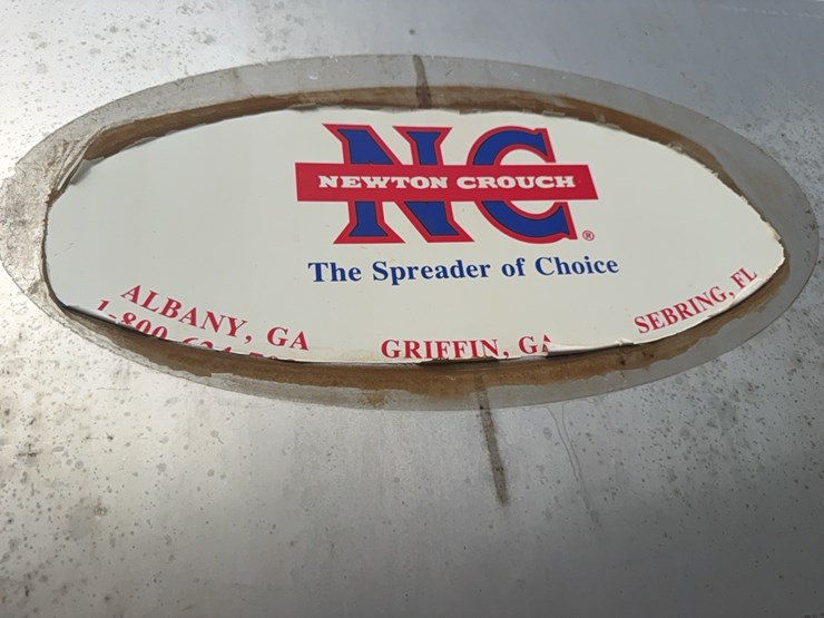 newton-crouch-spreader-cart-image-53