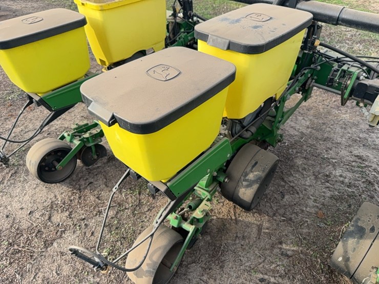 john-deere-1725-image-38