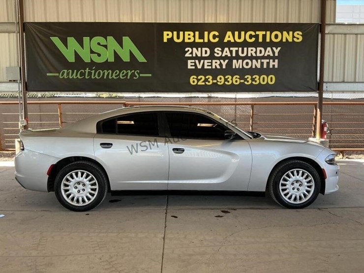 2018-dodge-charger-sdn-image-1