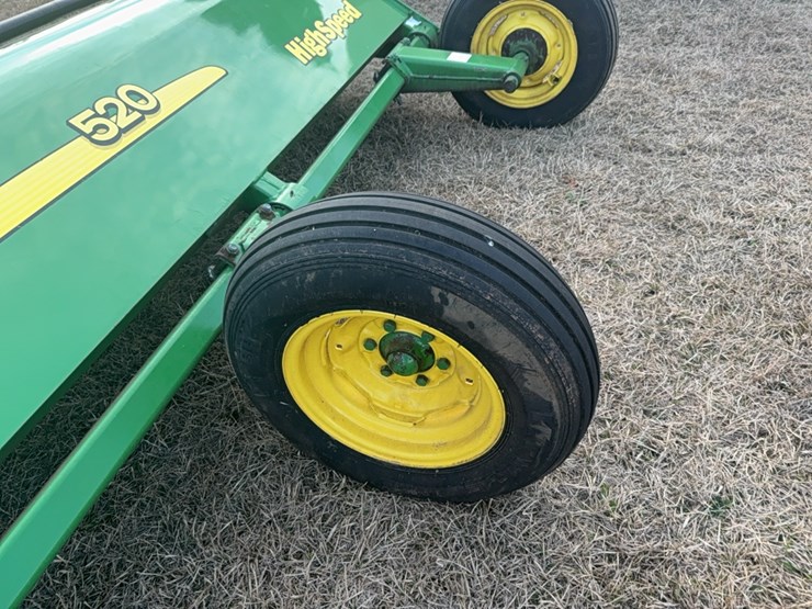 john-deere-520-image-13