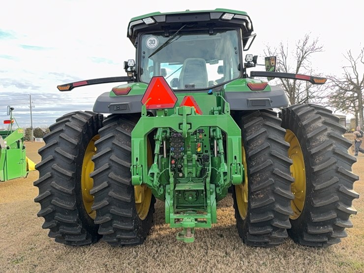 2022-john-deere-8r-410-image-5