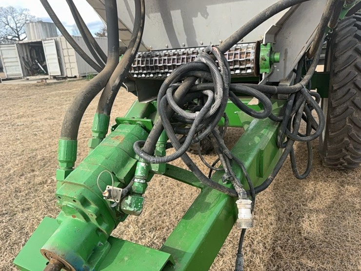 newton-crouch-spreader-cart-image-6