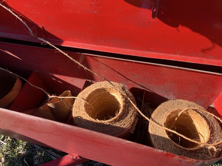 new-holland-273-image-8