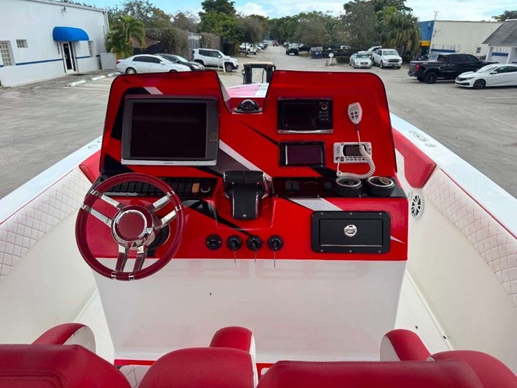 2007-avanti-36-boat-with-tri-axle-boat-trailer-image-12