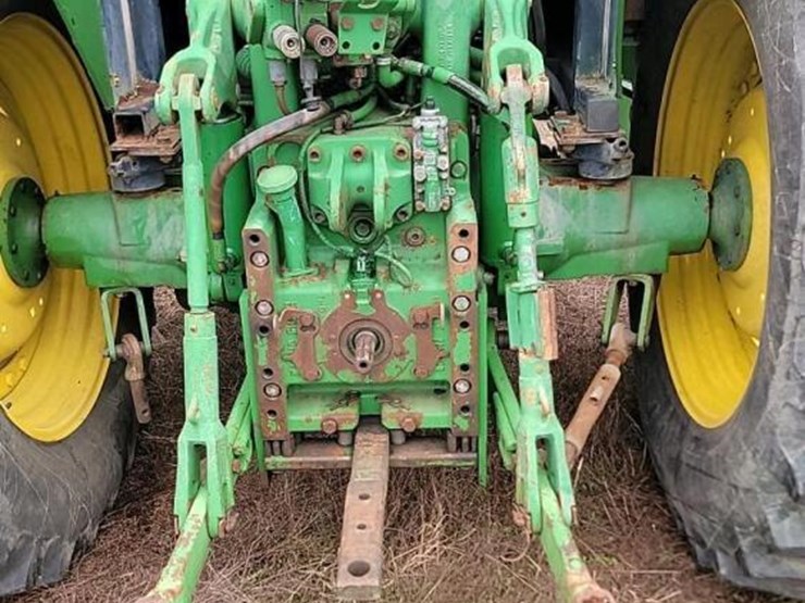 john-deere-6415-mfwd-tractor,-s/n-l06415a497883:-encl.-cab-image-13