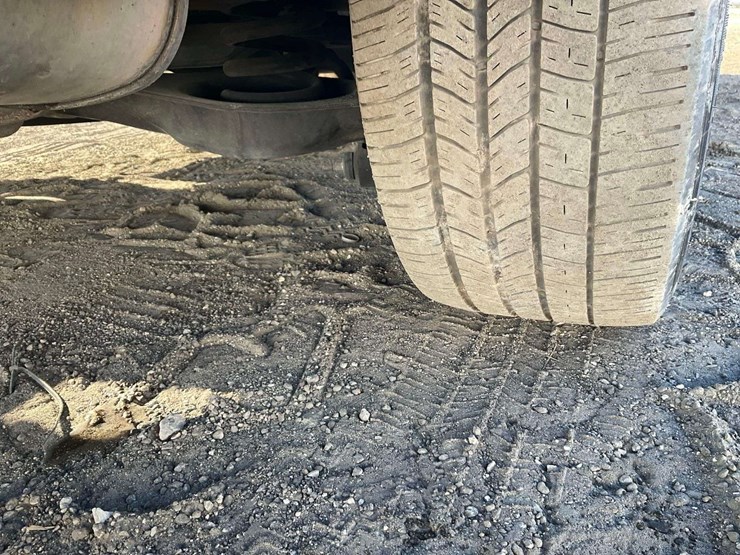 2016-ford-explorer-image-31