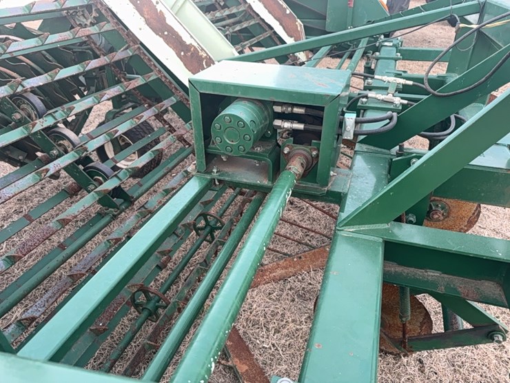 kmc-6-38-(6row-on-38”-only)-peanut-digger/inverter-image-37