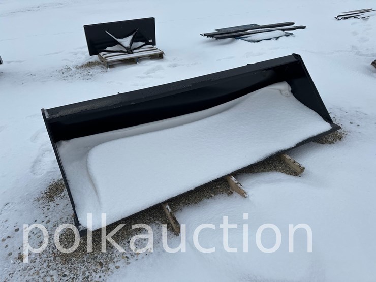 2680---84"-skid-steer-bucket-image-1