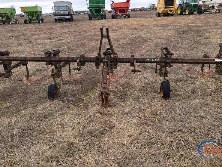 burch-4-row-cultivator-image-1