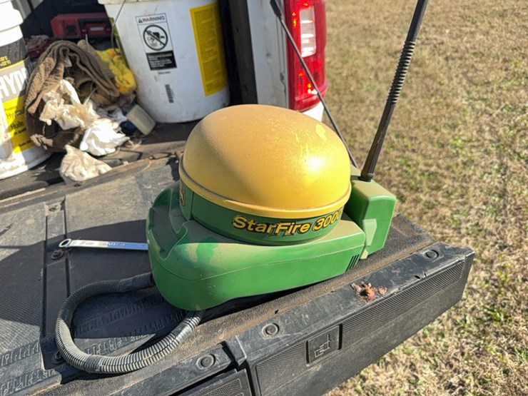 starfire-3000-receiver-with-rtk-radio-￼-image-1