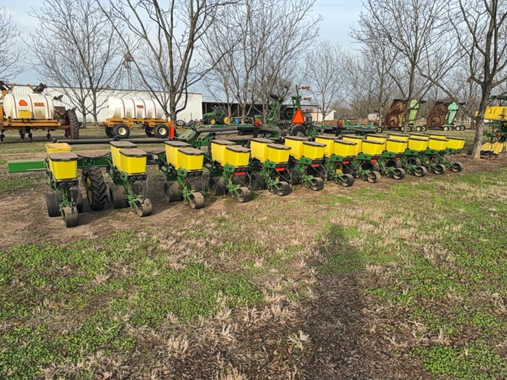 john-deere-1725-image-2