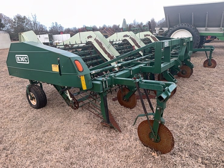 kmc-6-38-(6row-on-38”-only)-peanut-digger/inverter-image-11