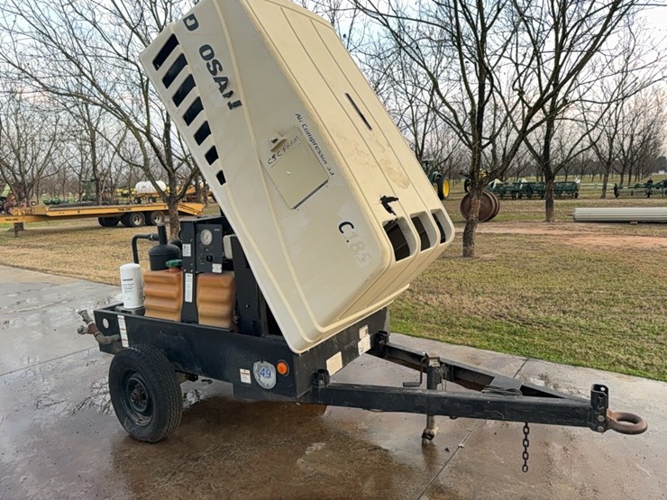 doosan--trailer-type-air-compressor-image-3