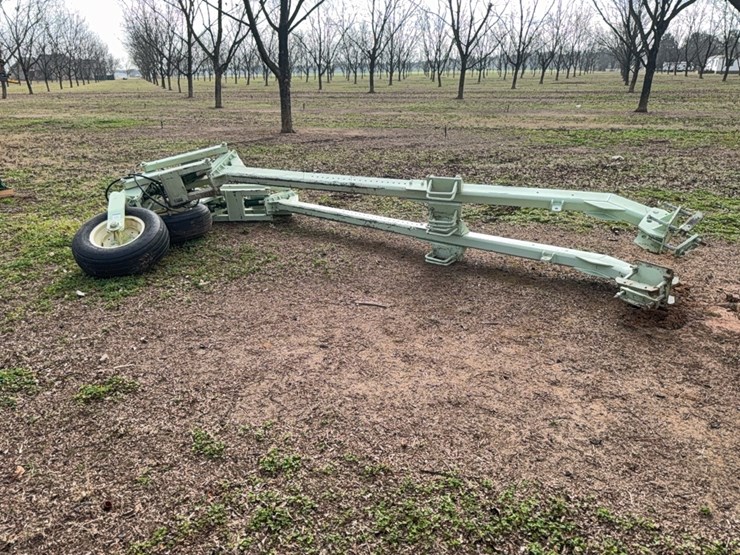 kmc---lift-assist-wheels-image-5