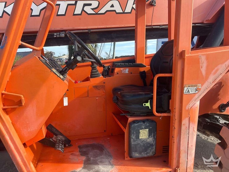 2017-sky-trak-10054-image-9