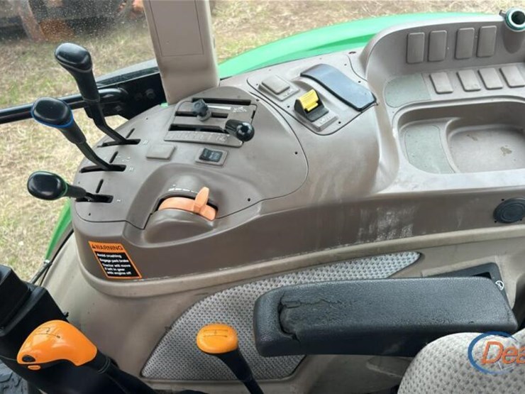 john-deere-6120e-tractor,-s/n-1p06120eej0010886:-loader-w/-bkt.,-5779-hrs-image-18