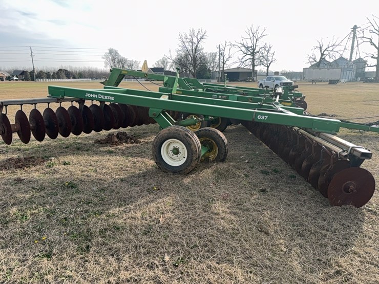 john-deere-637-image-35