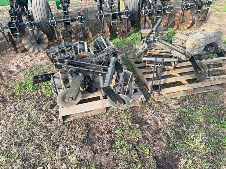 unverferth-ripper-stripper-image-49