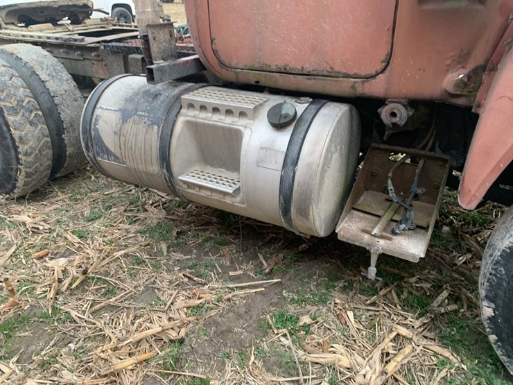 road-tractor-image-6