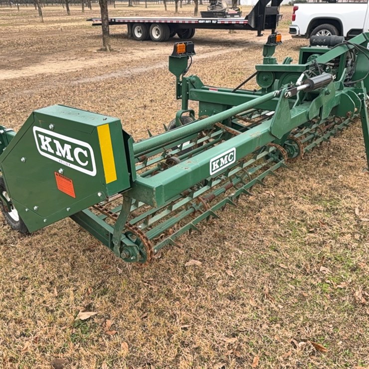 KMC Peanut lifter/fluffer 6 row for 36” & 38” rows