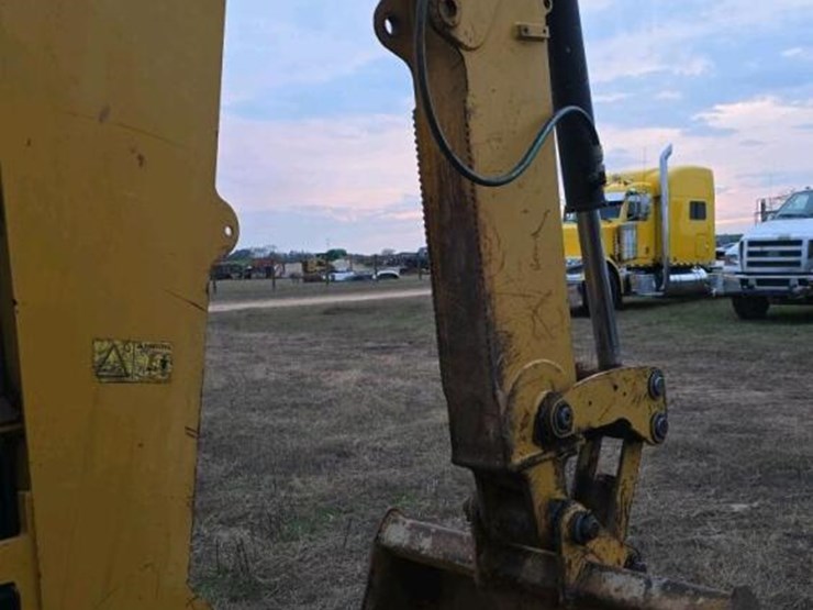 caterpillar-430e-image-10