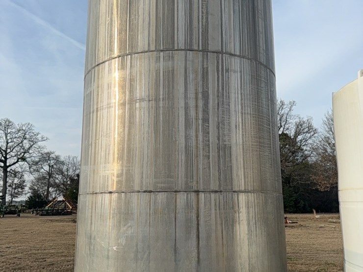 john-blue-12,000-gallon-aluminum-upright-tank-image-5