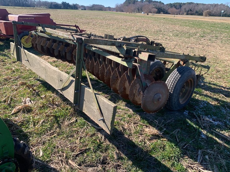 massey-ferguson-520-image-7