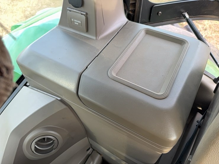 2022-john-deere-8r-410-image-62