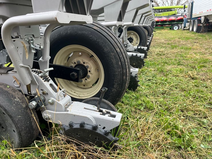 coastal-agro-planter-12-36-image-6