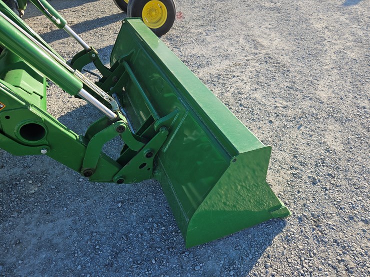 2020-john-deere-5075e-image-6