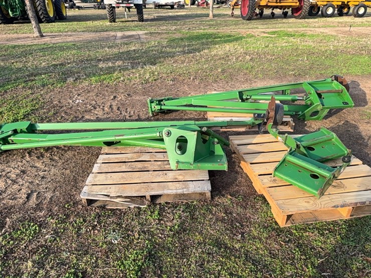 john-deere-12-image-12