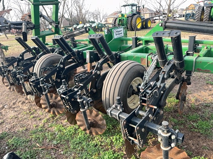 unverferth-ripper-stripper-image-26