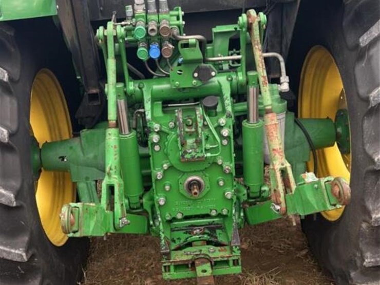 john-deere-6120e-tractor,-s/n-1p06120eej0010886:-loader-w/-bkt.,-5779-hrs-image-23