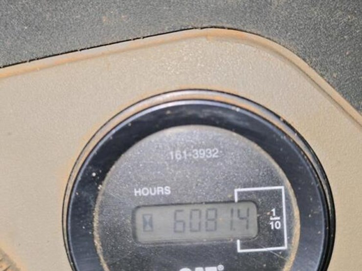 caterpillar-430e-image-30