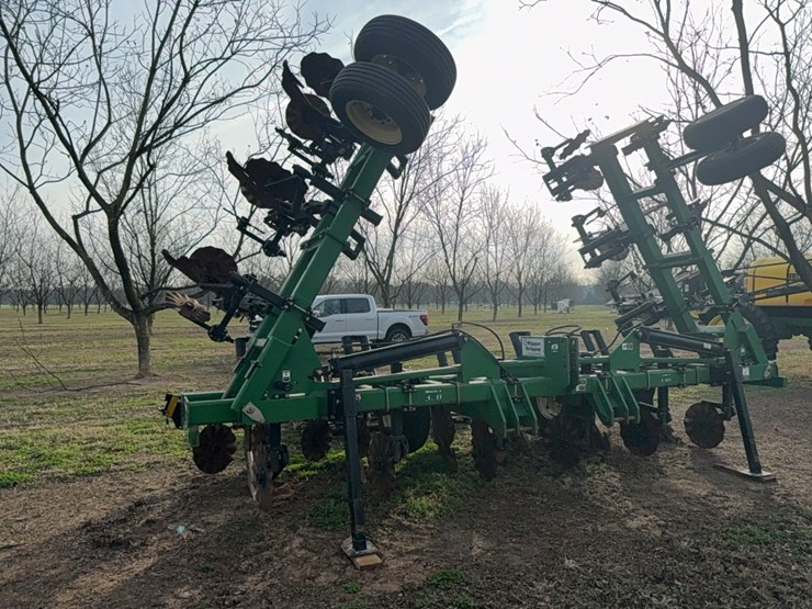 unverferth-ripper-stripper-image-15