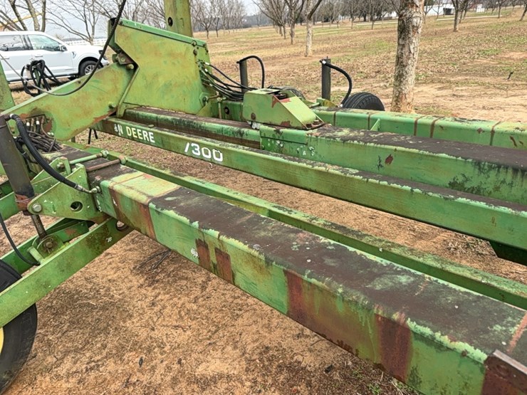 john-deere-7300-image-27