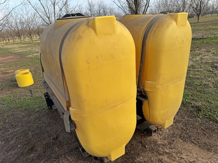 500-gallon-saddle-tanks-(malcolm-says-he-thinks-the-last-thing-they-were-mounted-on-was-an-8410)￼-image-11