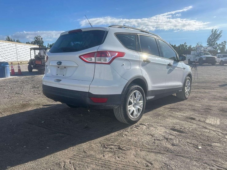 2013-ford-escape-image-3