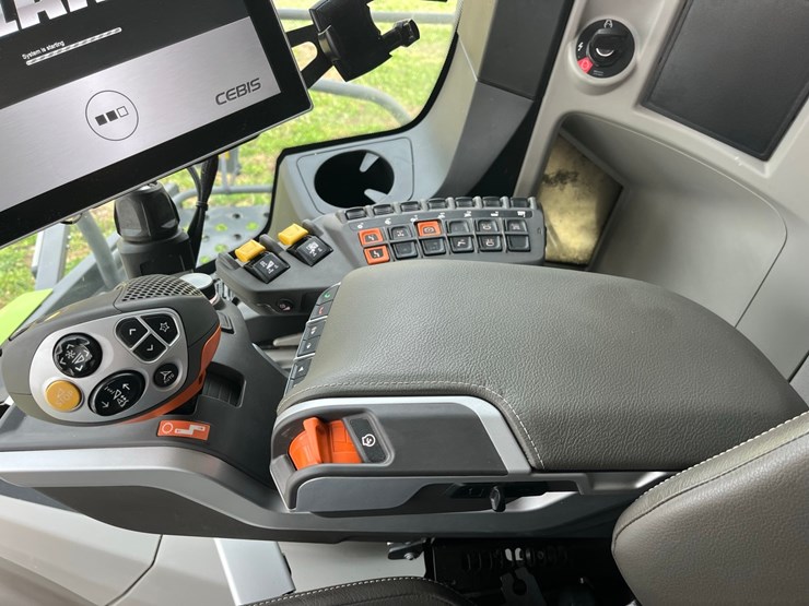 claas-lexion-8700-image-6