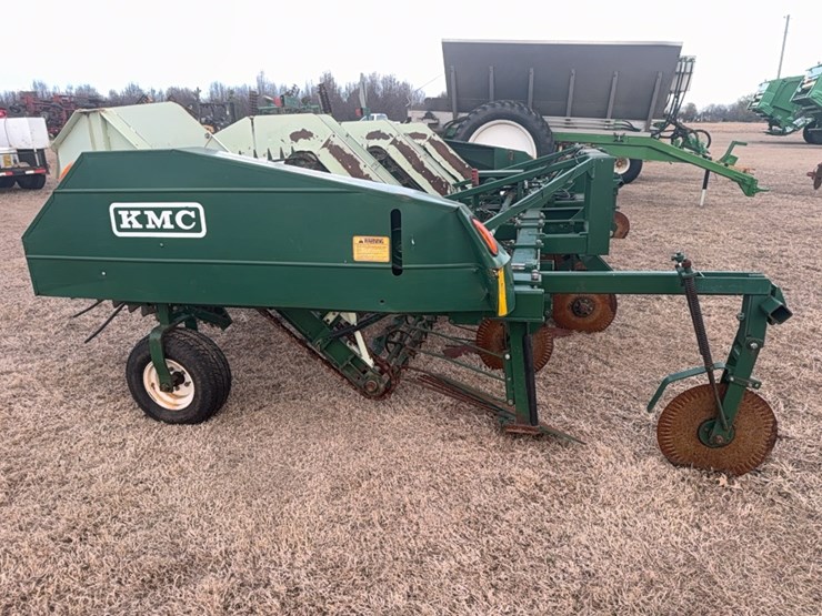kmc-6-38-(6row-on-38”-only)-peanut-digger/inverter-image-13