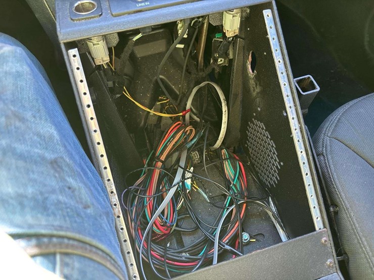 2017-ford-explorer-image-25