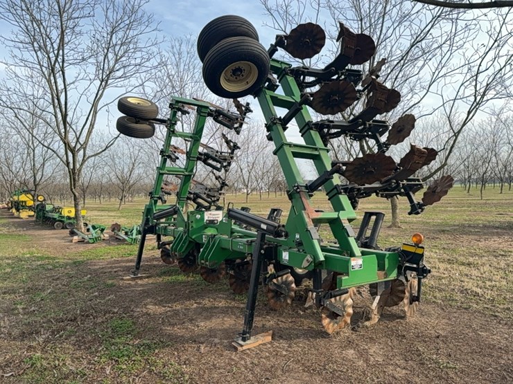 unverferth-ripper-stripper-image-1