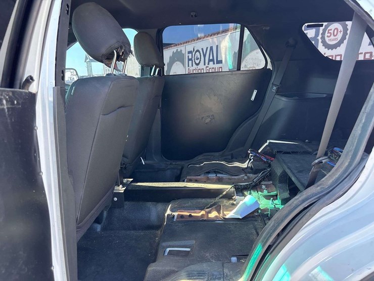 2017-ford-explorer-image-13