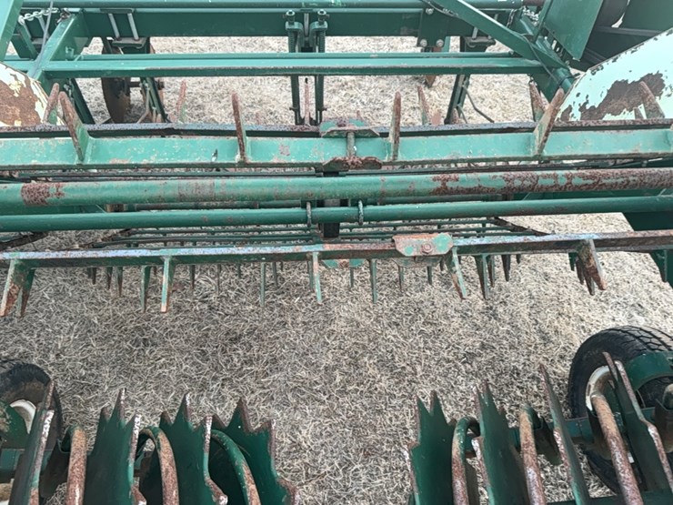 kmc-6-38-(6row-on-38”-only)-peanut-digger/inverter-image-49